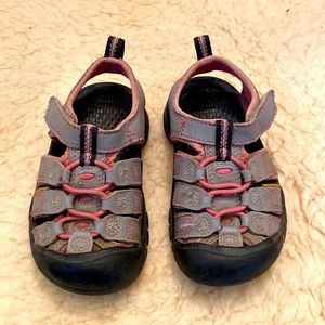 Keen Sandals Waterproof toddler size 8